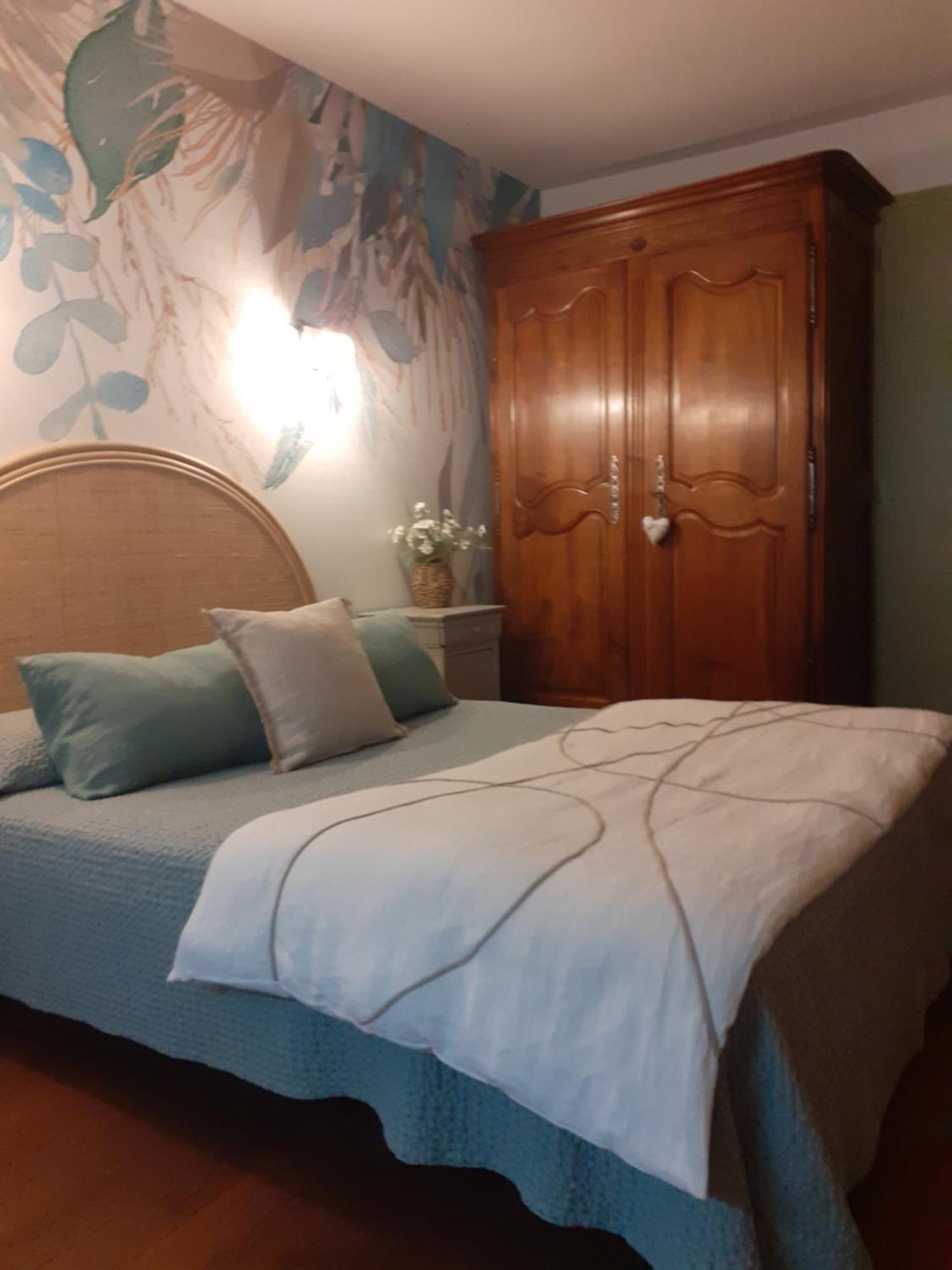 Pacé ル オウ モンテーイ Bed & Breakfast エクステリア 写真