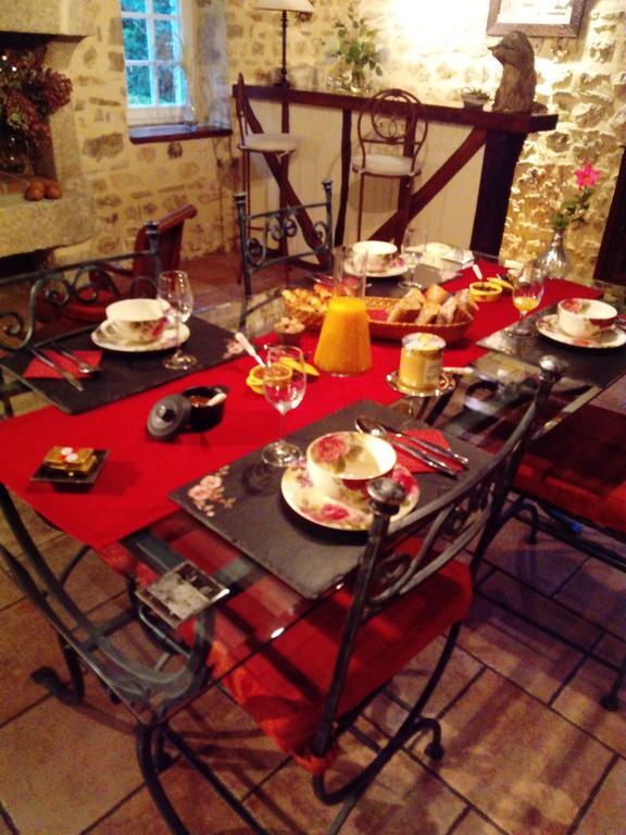 Pacé ル オウ モンテーイ Bed & Breakfast エクステリア 写真